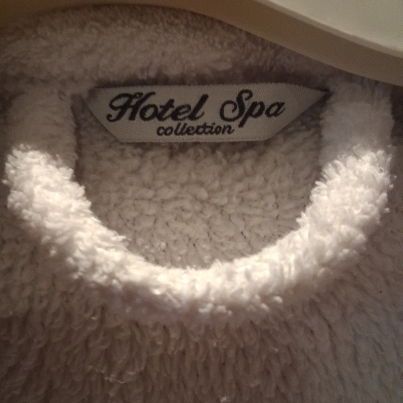 Hotel Spa Collection Robe - Picture 5 of 6